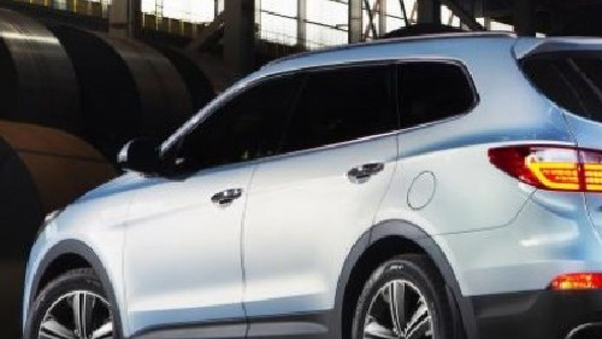 Hyundai вади в Женева Grand Santa Fe