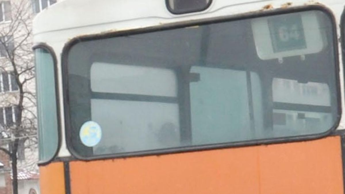Регистрирано за хулиганство момиче е хвърлило камък по шофьора на автобус 94