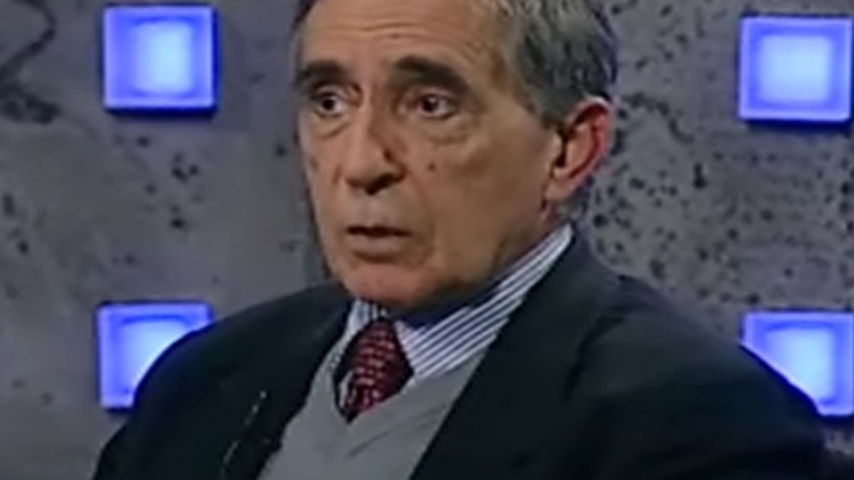 Проф. Желев: Ще опитат да се качат на главата на новия патриарх