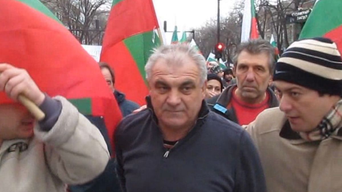 БЛИЦ TV: Доскорошният герой Иван Петров се изложи публично