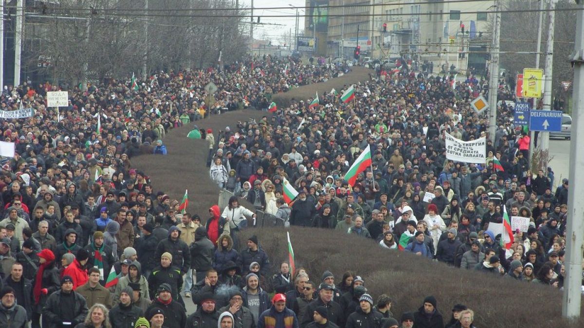 Избраха отец Георги за патриарх на протеста