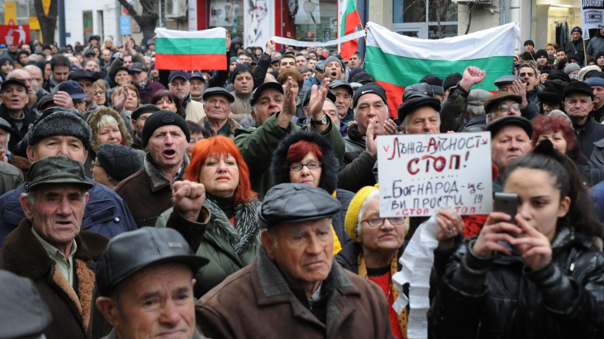 Община Бургас настоява за проверка за високите сметки за ток 