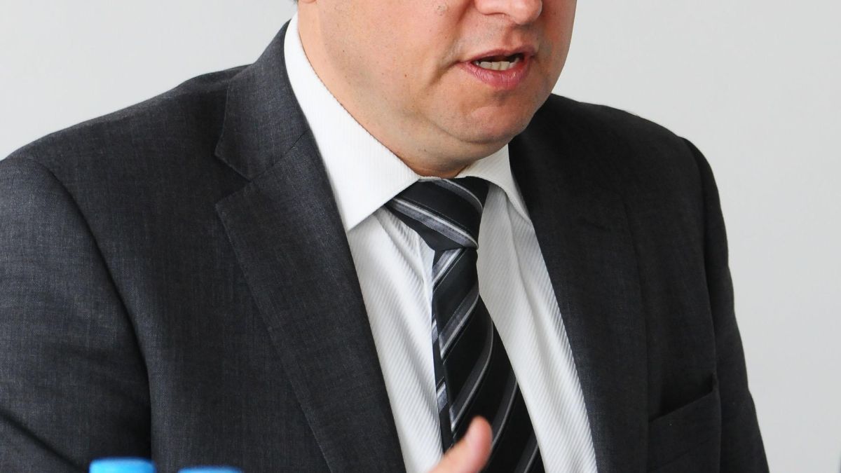РЗС внесе проект за референдум за ВНС и нова конституция 