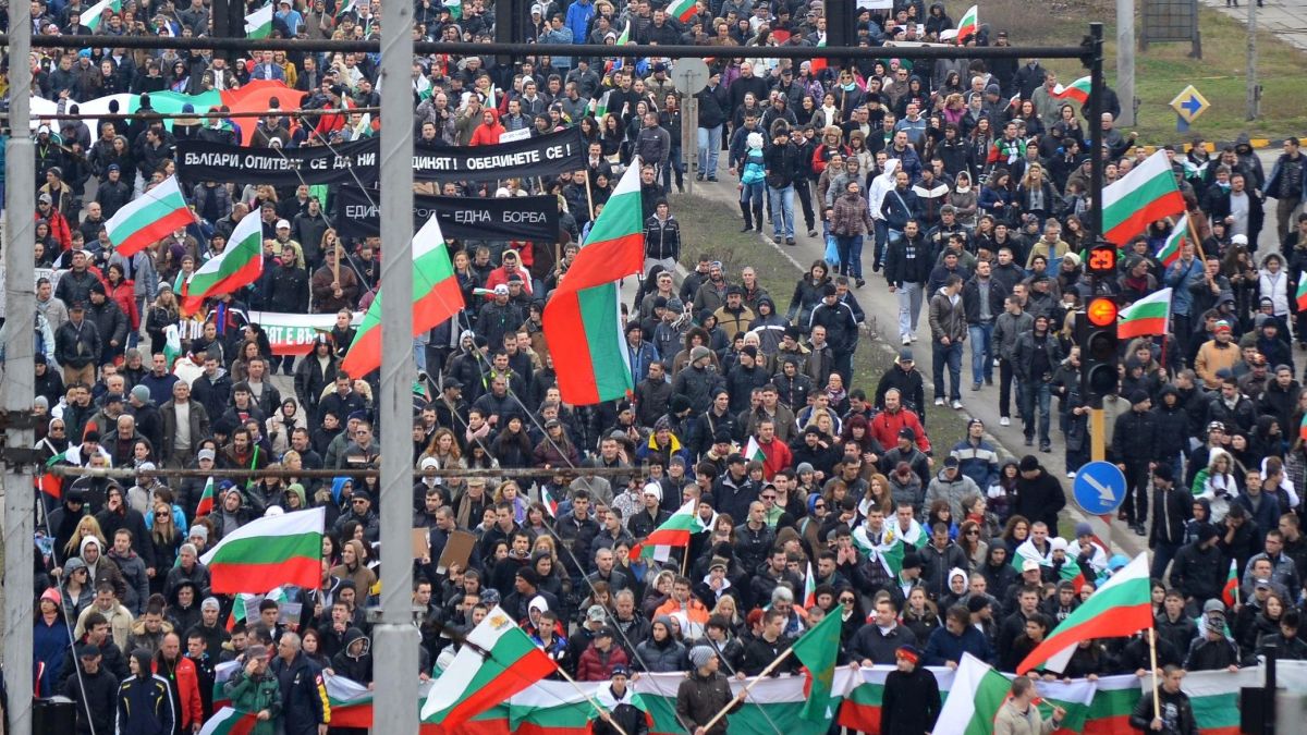 Протестиращите в Пловдив изгониха Курдов с обвинение за користни цели