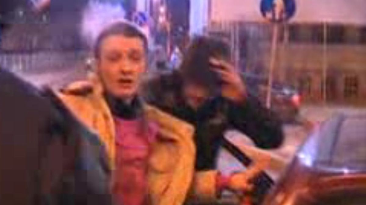 Шофьорът на "Опел"-а, който блъсна протестиращите на Орлов мост - пиян и без книжка