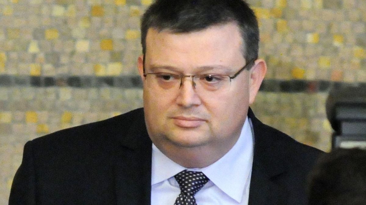 Обвинител №1 нареди: Прокурори и данъчни влизат в ЕРП-тата 