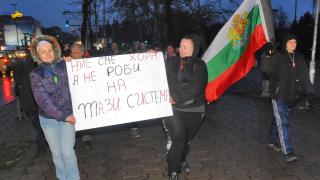 Орлов мост се кротува засега