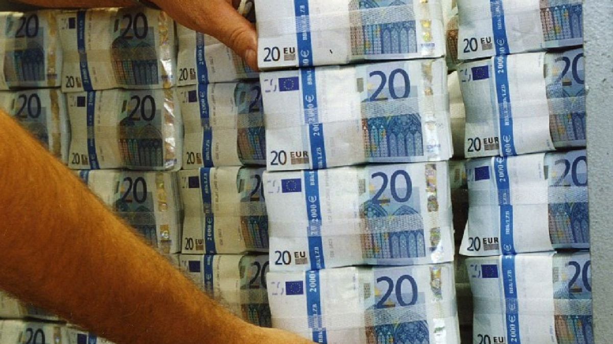 Испанските власти сгащиха двама нашенци с неясни 1,8 млн. евро