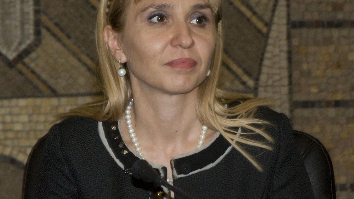 Ковачева към ВСС: Не изоставяйте електронното правосъдие