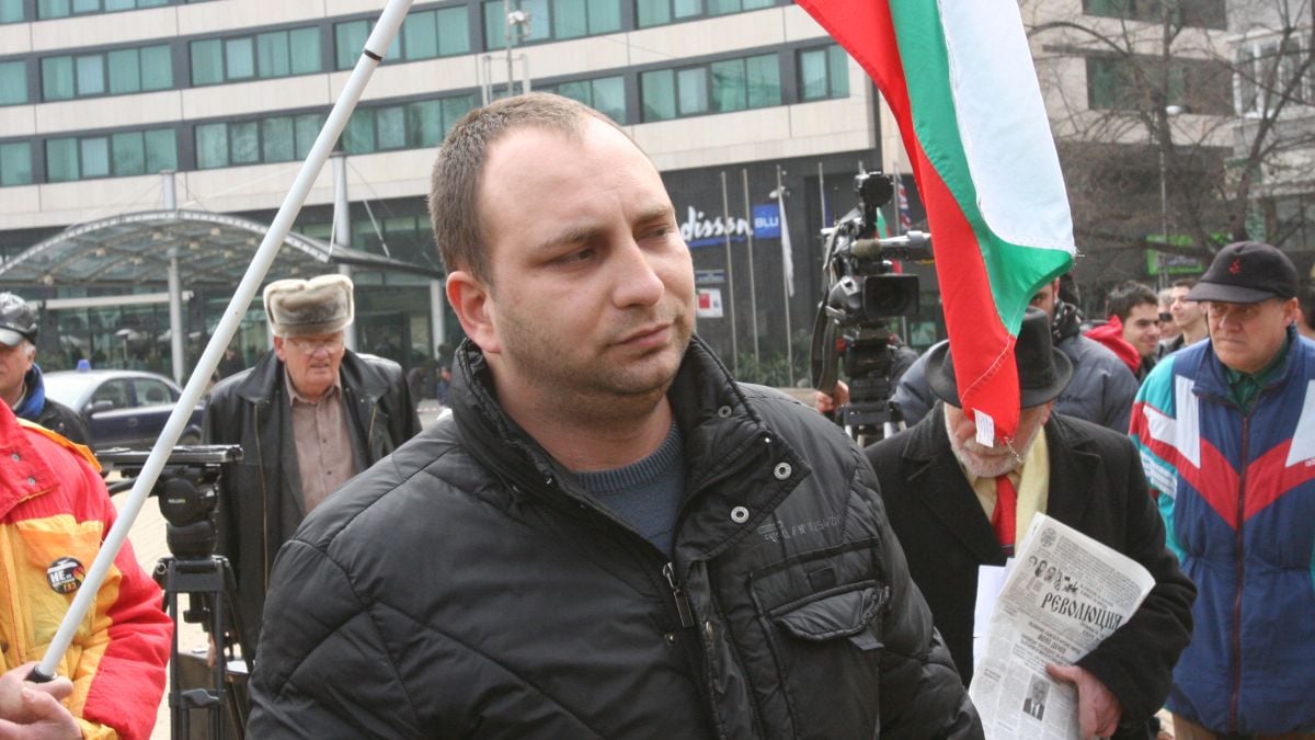 Протестиращи скочиха срещу сбирката при президента