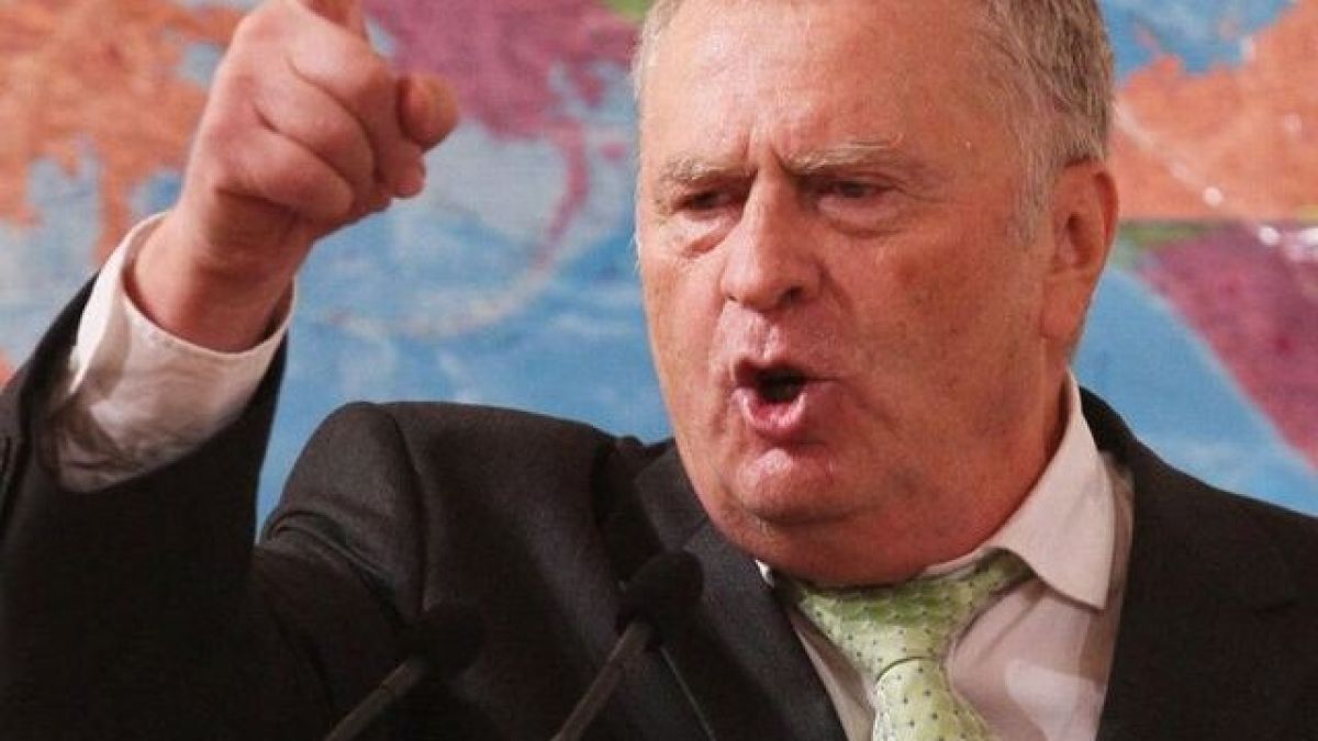 Жириновски: Да сваляме изтребителите на НАТО!