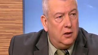 Ген. Стойчев: Питайте Атанас Атанасов за Валтер Калашиников 