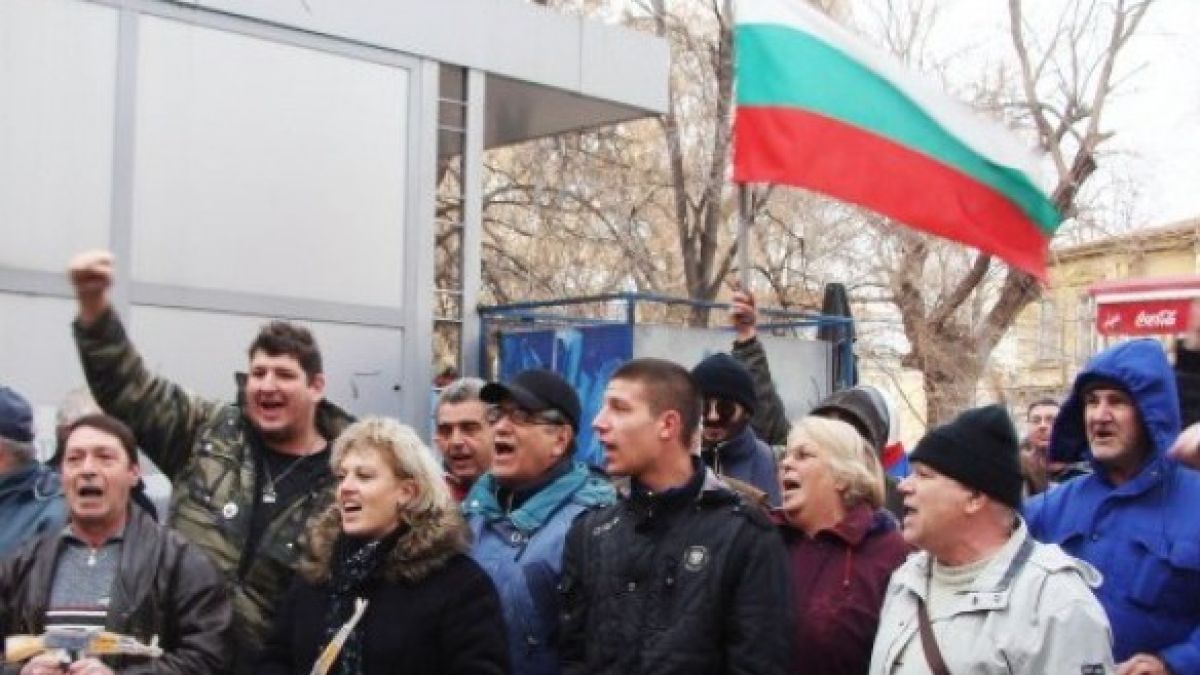 Провал на протеста в Карлово и Сопот 