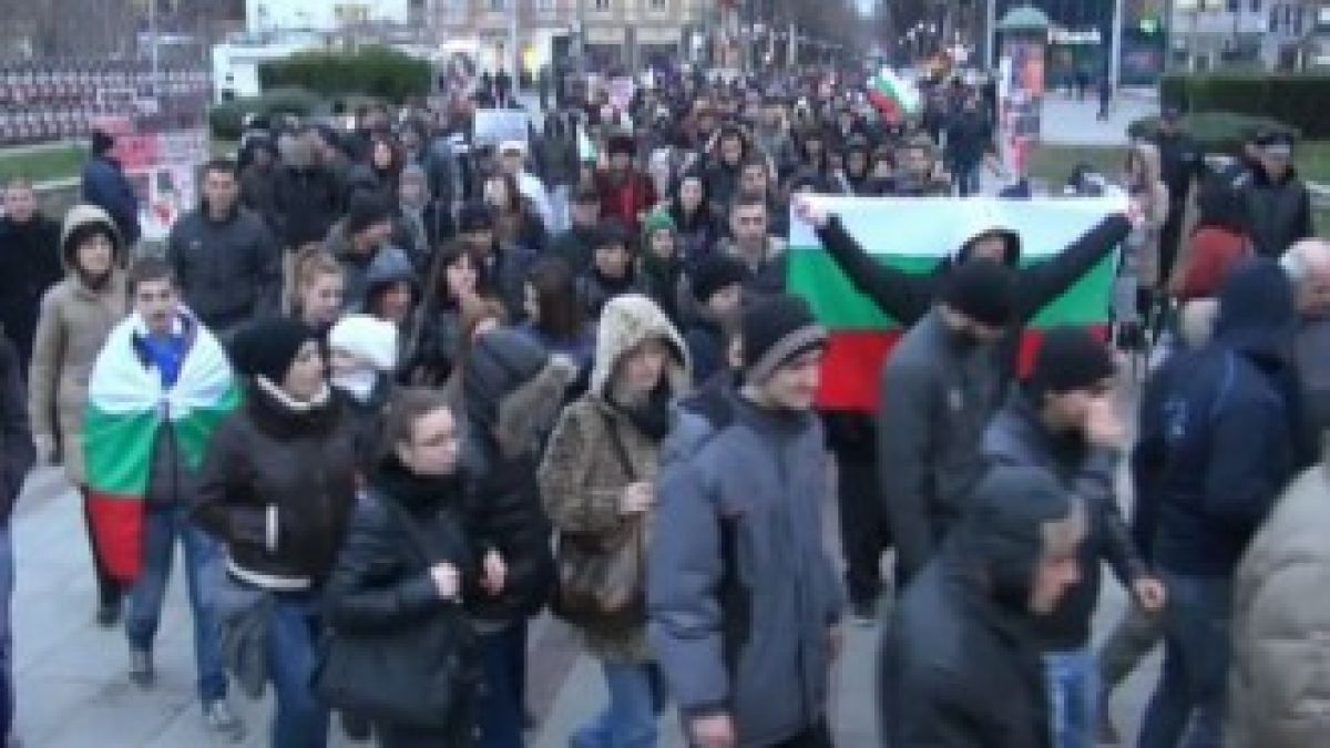 Протестът в Бургас зове “Събуди се, България!"
