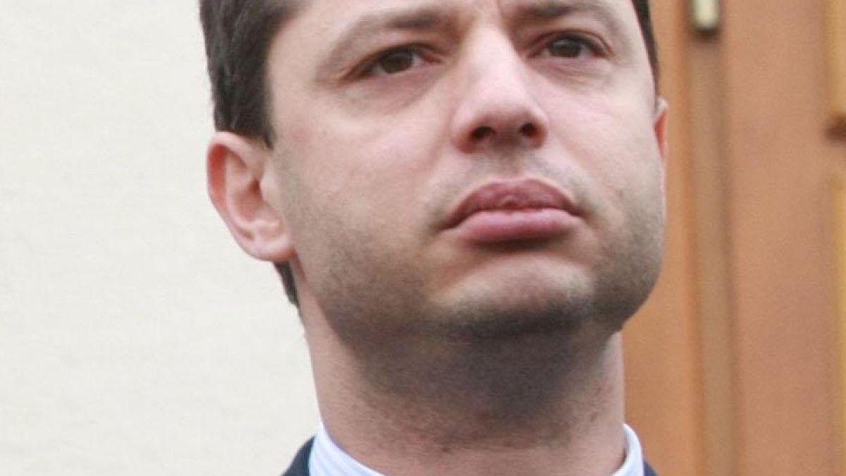 Делян Добрев се среща с протестиращите миньори