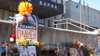 Варненци на мълчалив протест в памет на Пламен Горанов 
