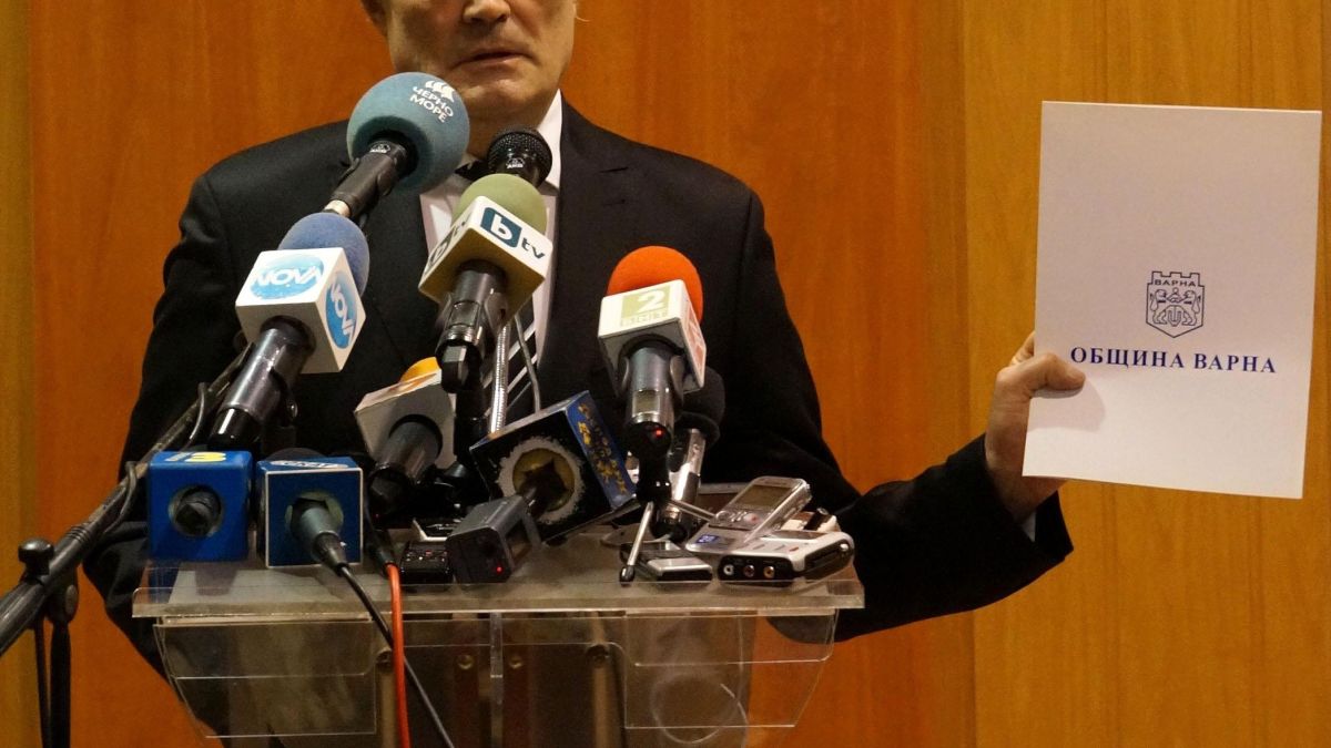Кирил Йорданов изнагля: Кризата във Варна е умишлено създадена
