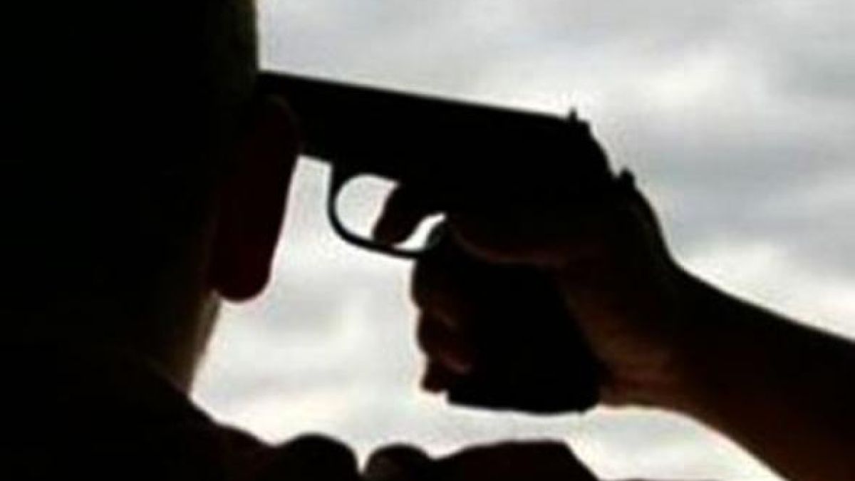Полицай се самоуби на гроба на баща си
