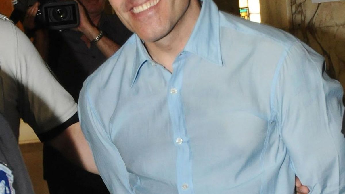 Румънски митничар убит с миша отрова след среща с Брендо