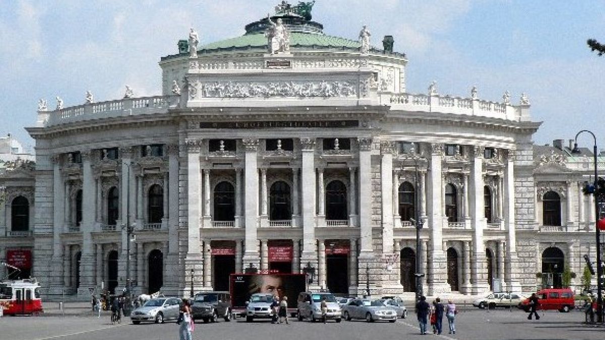 Виена посреща Плевнелиев с протест