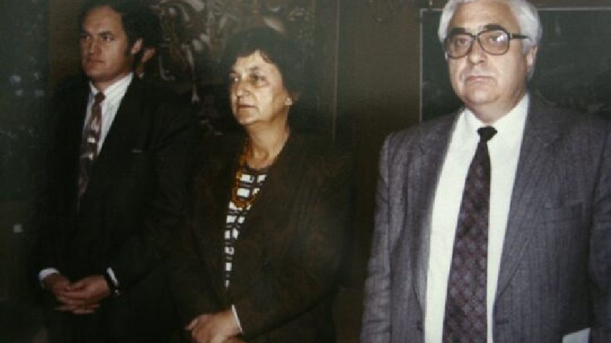 Нора Ананиева: Какви куфарчета с червени пари – през 1993 г. давахме цели предприятия!   