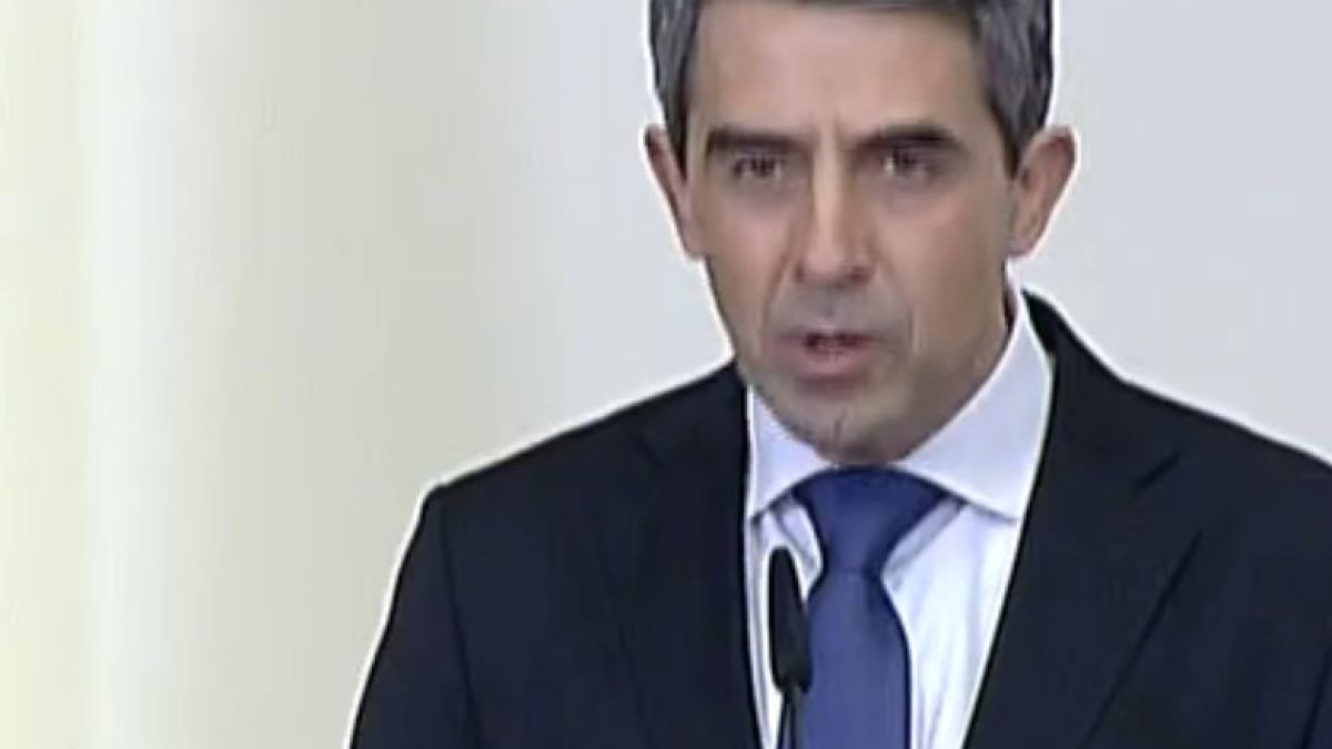 Президентът смени формата на правителството с ново министерство