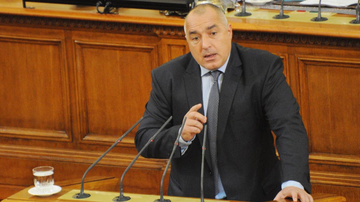 Бойко предава щафетата на Марин Райков утре в Министерски съвет