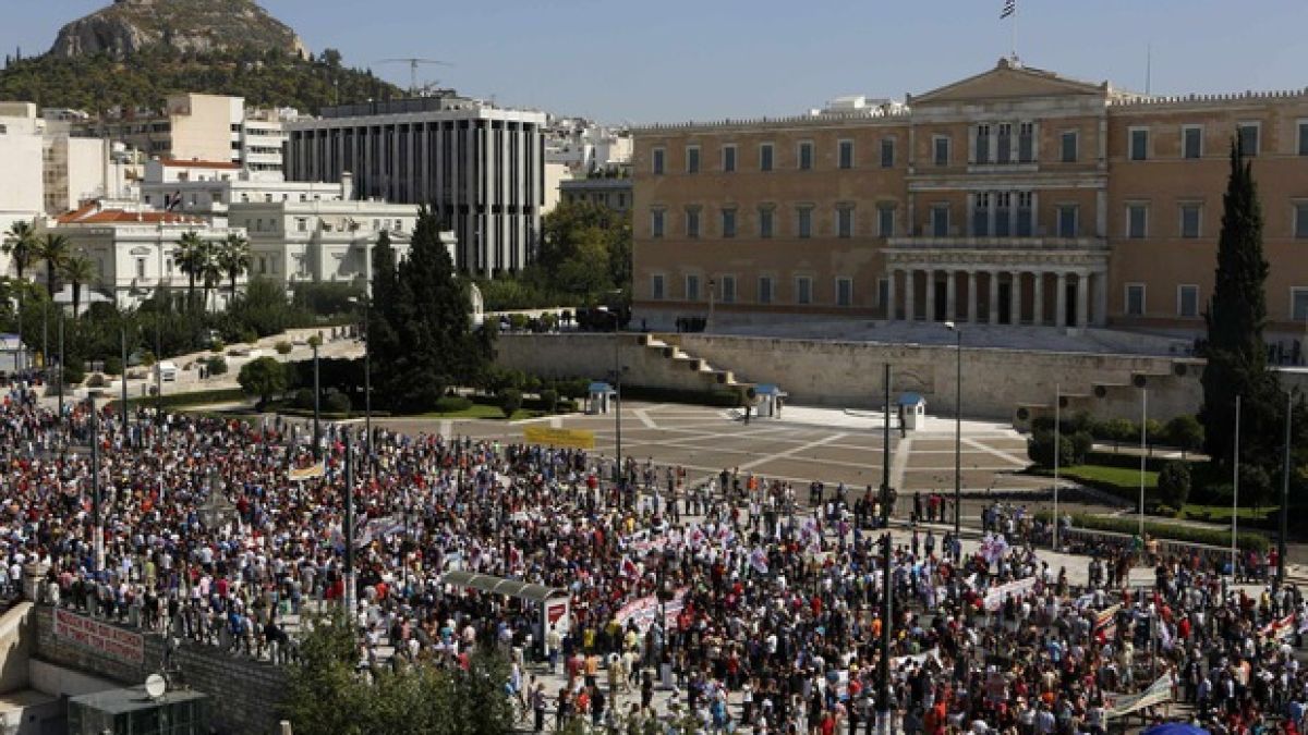 150 000 държавни служители в Гърция остават на улицата 