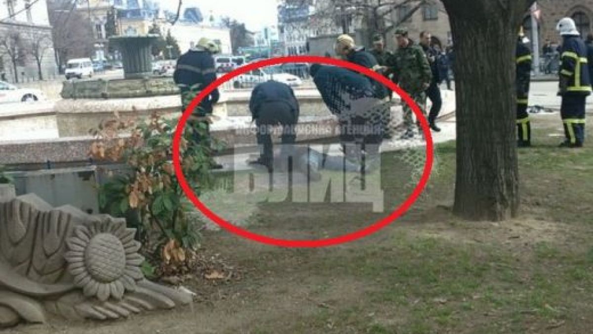 Запалилият се пред президентството: Много ме боли, пие ми се вода