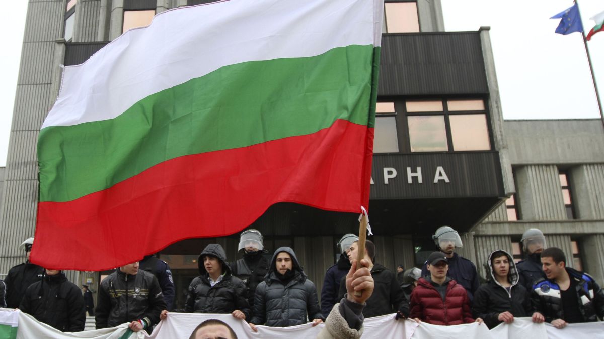 Протестът във Варна завърши със заплаха за блокада на гарата