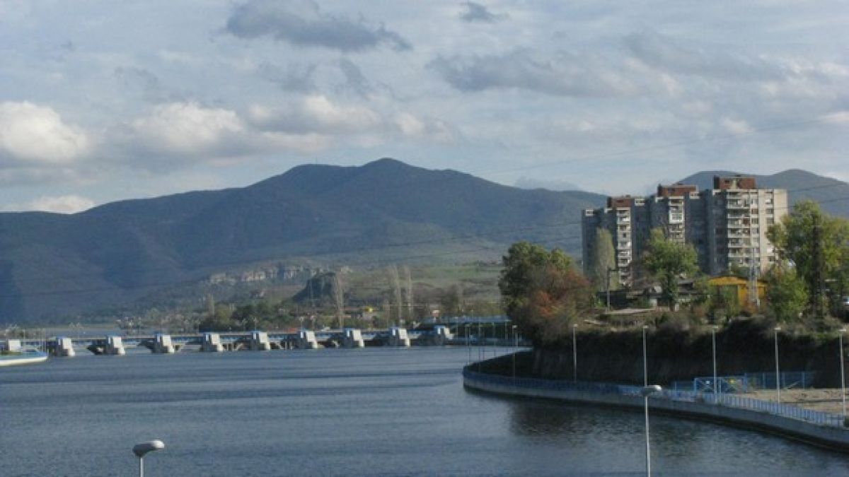 Разстроена жена опита да се самоубие със скок във “Водното огледало”