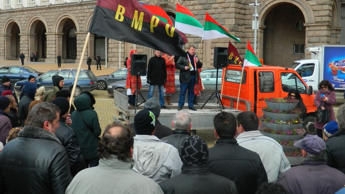 БЛИЦ TV: Каракачанов ще влиза с пръчки при политиците