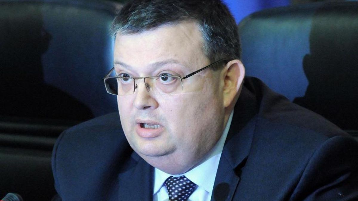 Сотир Цацаров: Ще отнемем лиценза на ЧЕЗ!