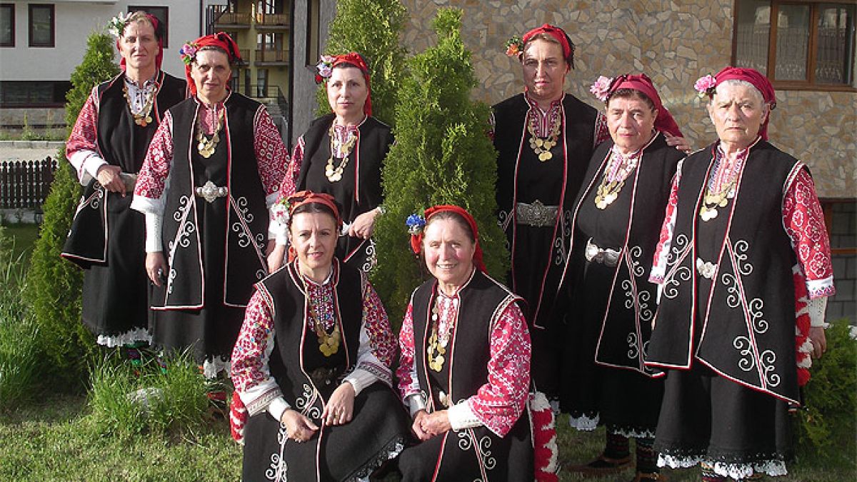 Бистришките баби ще огласят Париж