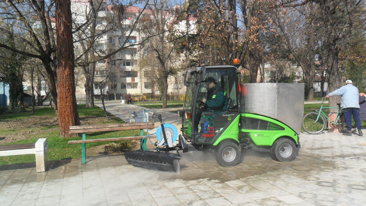  Пловдив замириса на пролетни цветя (СНИМКИ)