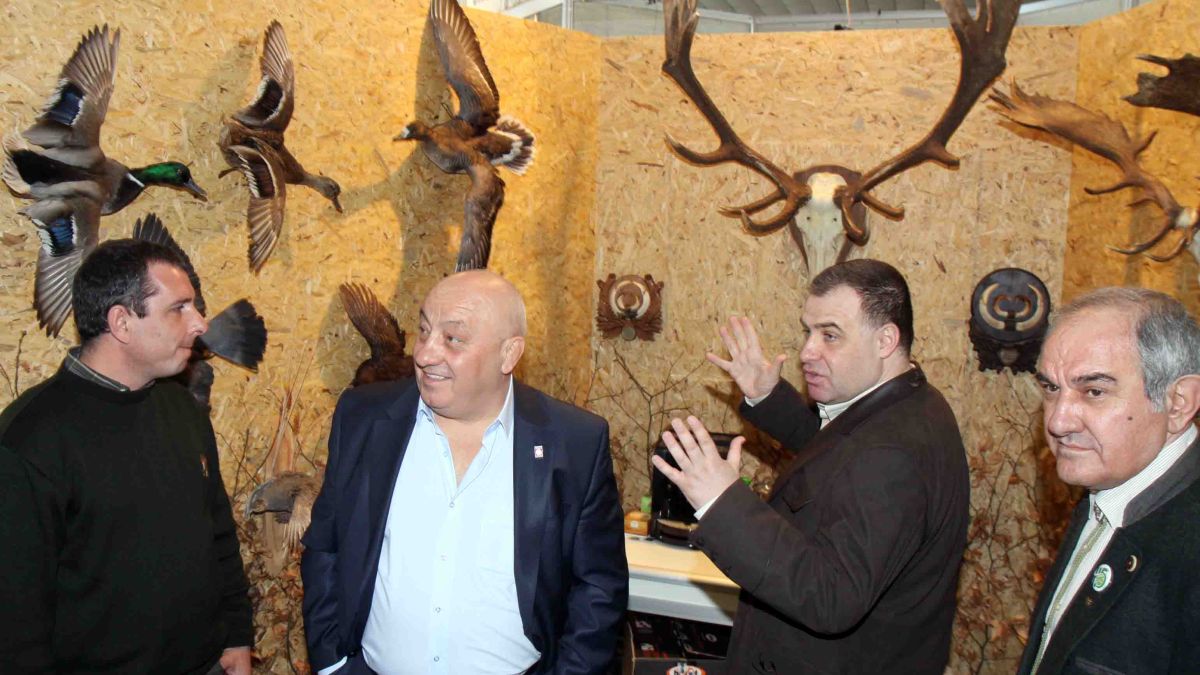 Миро Найденов и Георги Гергов се прехласнаха по ловни трофеи 