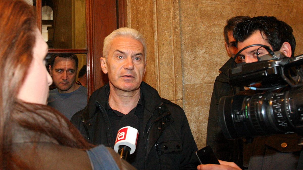 Волен захапа премиера