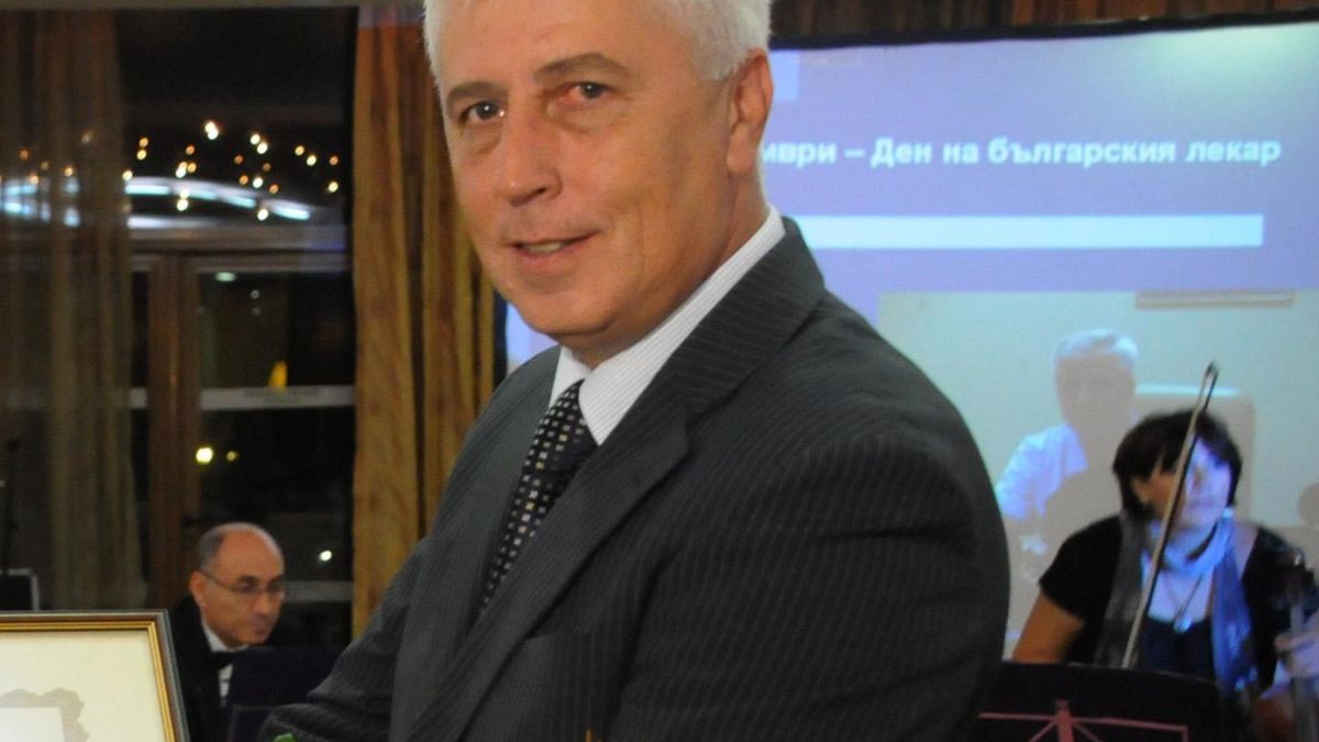 Здравният министър: Експерти ще работят с лабилни хора, склонни към самоубийство