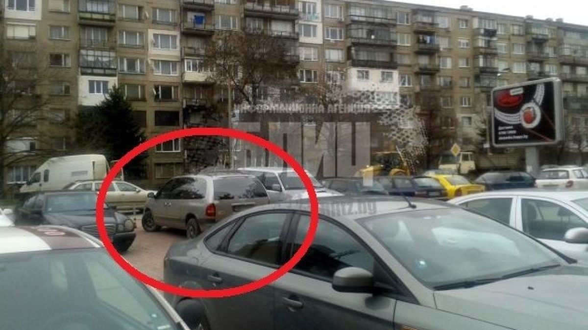 Собственикът на скандалния "Крайслер" пред БЛИЦ: Спирал съм и на "Позитано"!