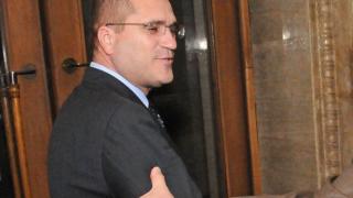 Николай Цонев даде на съд Фандъкова заради отказ на  информация за имотни сделки 