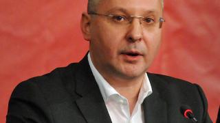 Станишев: Имах два избора- или да хвърля анонимката в кошчето, или да я дам на прокуратурата