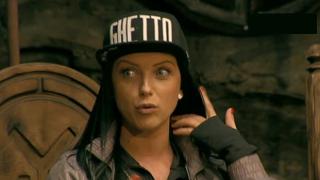 Охраната на “Къртицата” пази Емануела по участия  