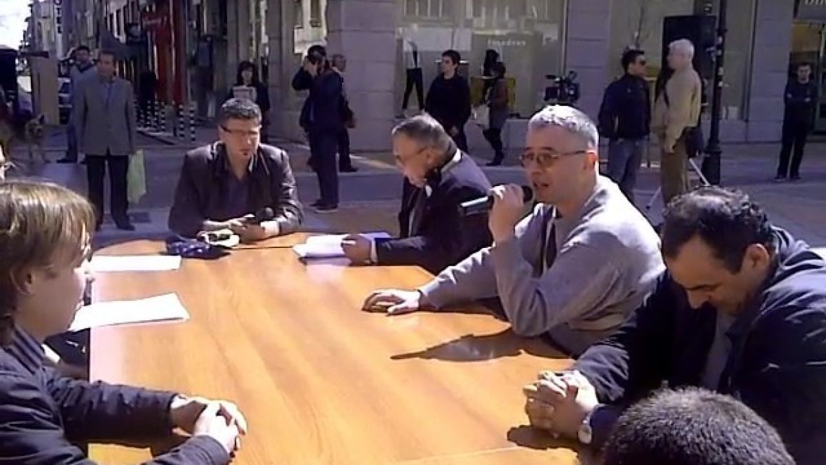 БЛИЦ TV: Младите учени на Светльо Витков направиха кръгла маса насред "Витошка”