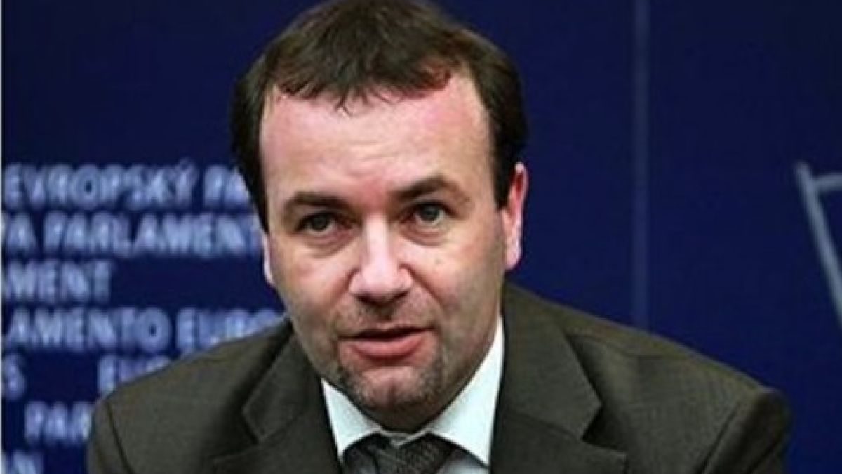 Манферд Вебер: Хвалим ГЕРБ не предизборно, а заслужено