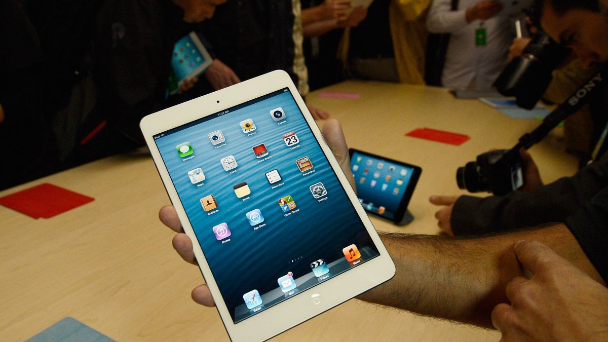 IPad и смартфоните сринаха пазара на лаптопи и персонални компютри
