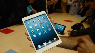 IPad и смартфоните сринаха пазара на лаптопи и персонални компютри
