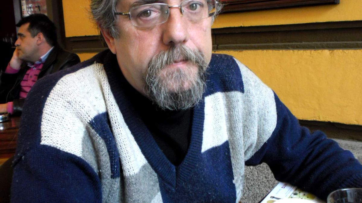 Скулпторът Иван Продев: Луканов бе хвърлен на вълците, семейството му живее в мизерия