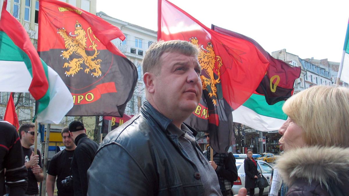Каракачанов предизвиква на дебат Борисов и Станишев 