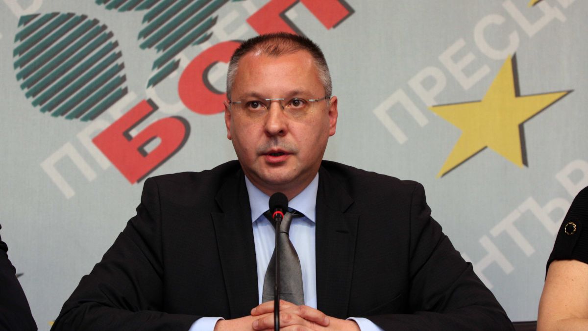 Станишев: Цветанов незабавно да излезе от политиката