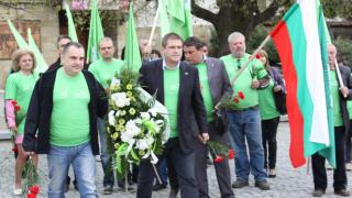 Хиляди от „Нова Алтернатива” чистиха в цяла България